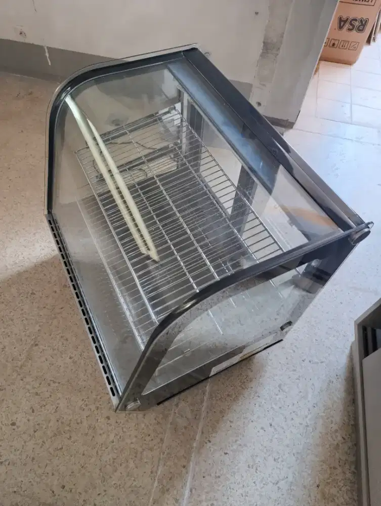KABINET PEMAJANG KUE / COLD DISPLAY CASE