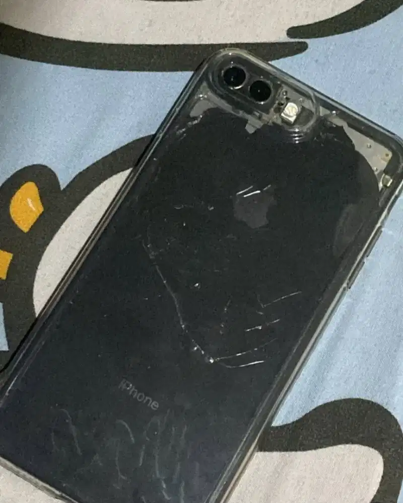 iphone 8 plus banyak retak