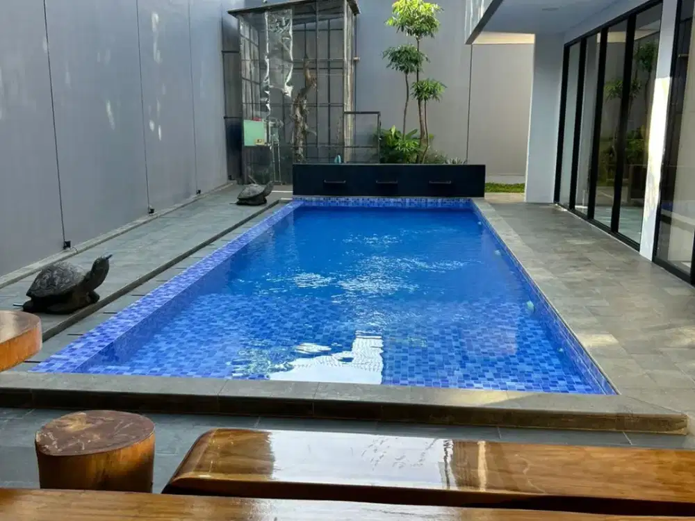 Dijual rumah mewah full furnish pool padasaluyu utara