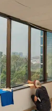 KACA FILM RUMAH DAN GEDUNG sanblasting cutting sunblast & kaca film
