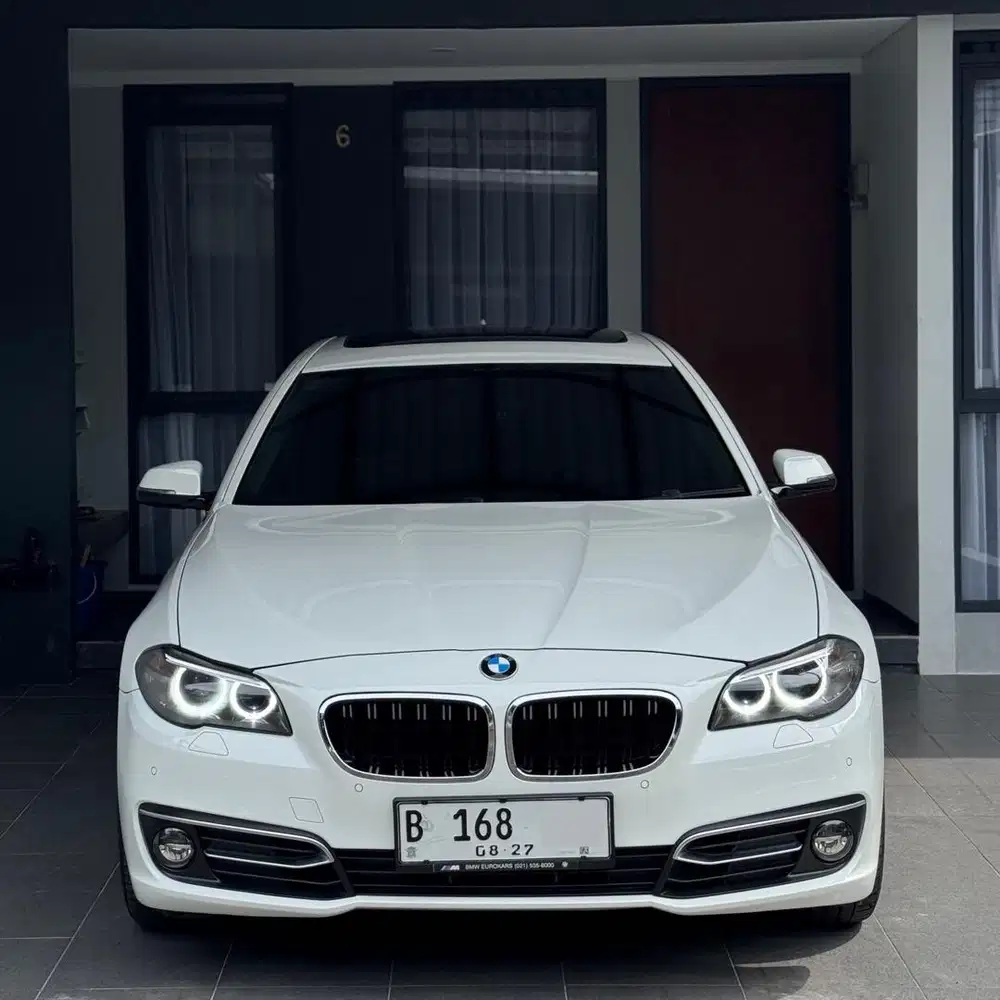 BMW 520i F10 LCI Facelift AT Tahun 2015 LOW