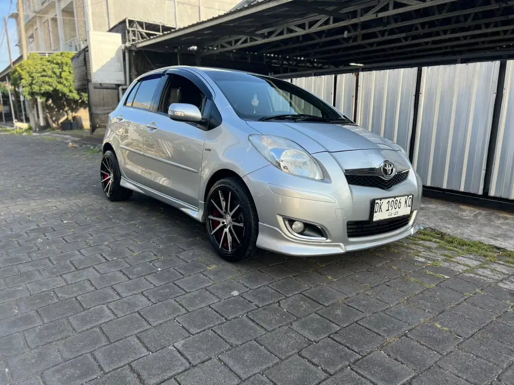 Toyota Yaris s limited 2012 manual