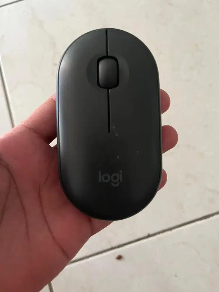 Mouse pebble blutooth logitech