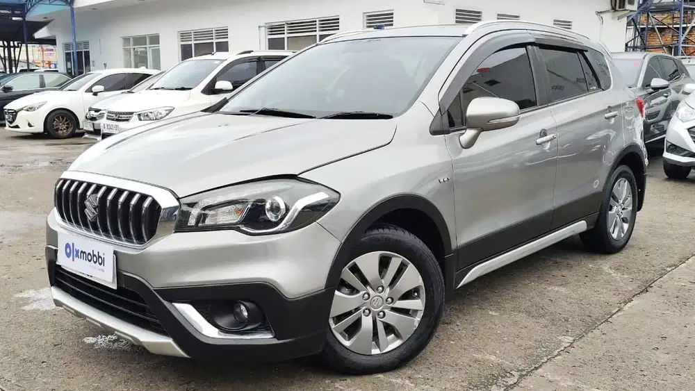 DP RENDAH - Suzuki SX4 1.5 S-Cross Bensin-AT 2016