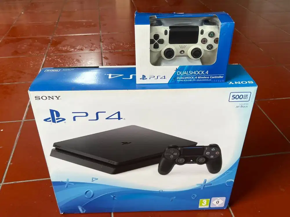 PS 4 Slim (Pribadi)