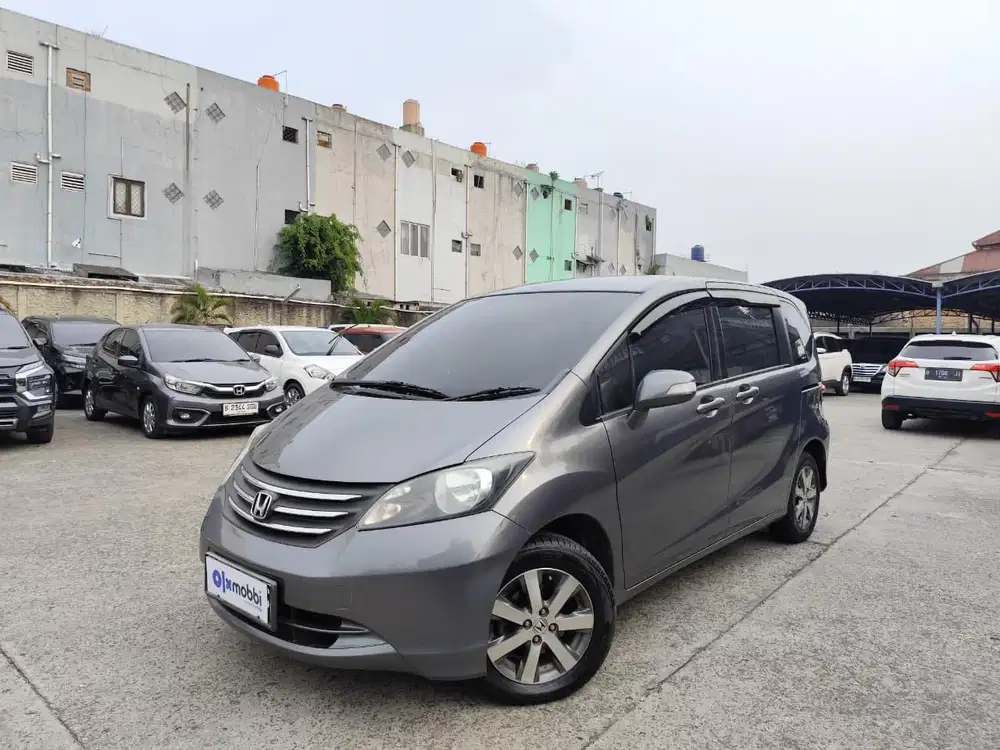 Pajak Panjang - Honda Freed 1.5 E Bensin-AT 2012