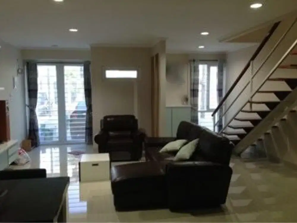 Bisa Nego! Rumah Brand New Full Furnish di Green Court Jakarta Barat