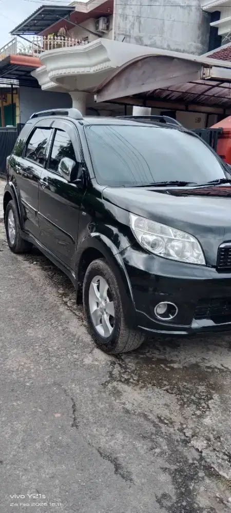 Toyota rush s at 2013