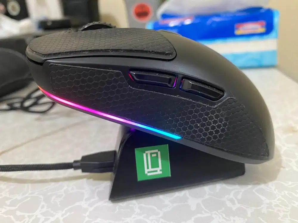 Mouse Nova V4 + Charger