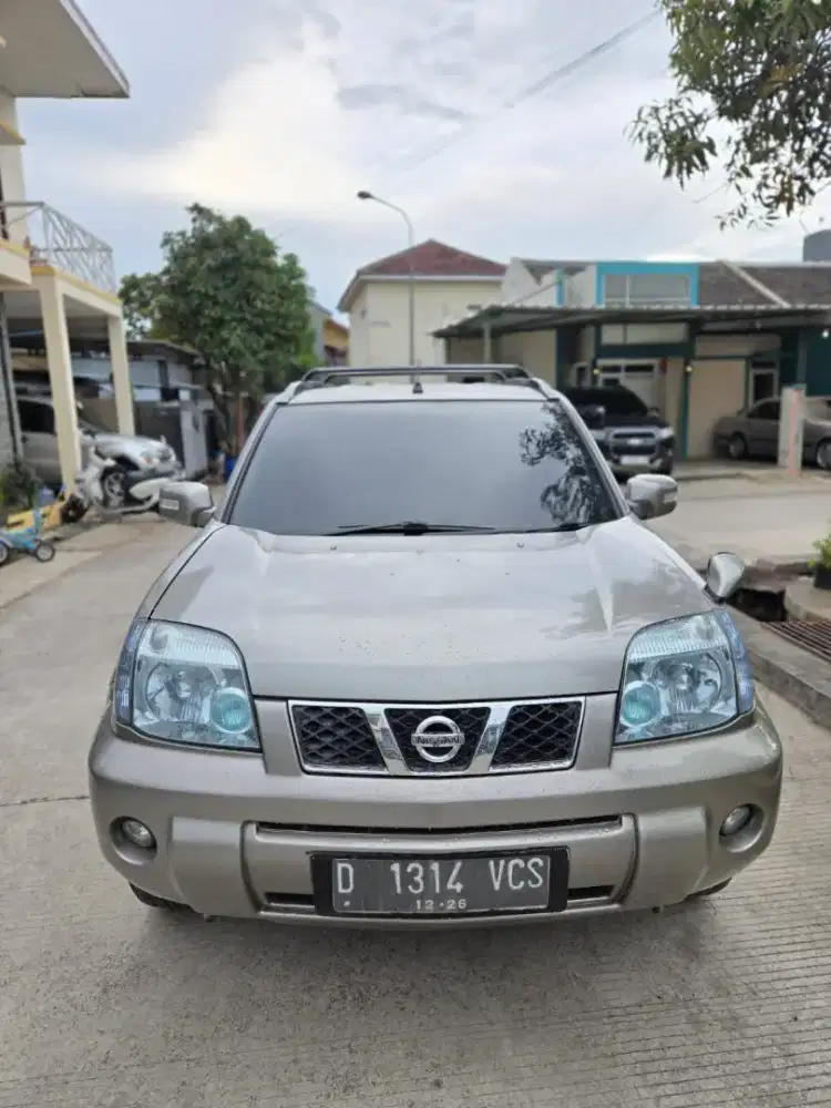 Nissan Xtrail 2.5 ST 2008 Matic
Kondisi sangat joss rapu mulus lengkap