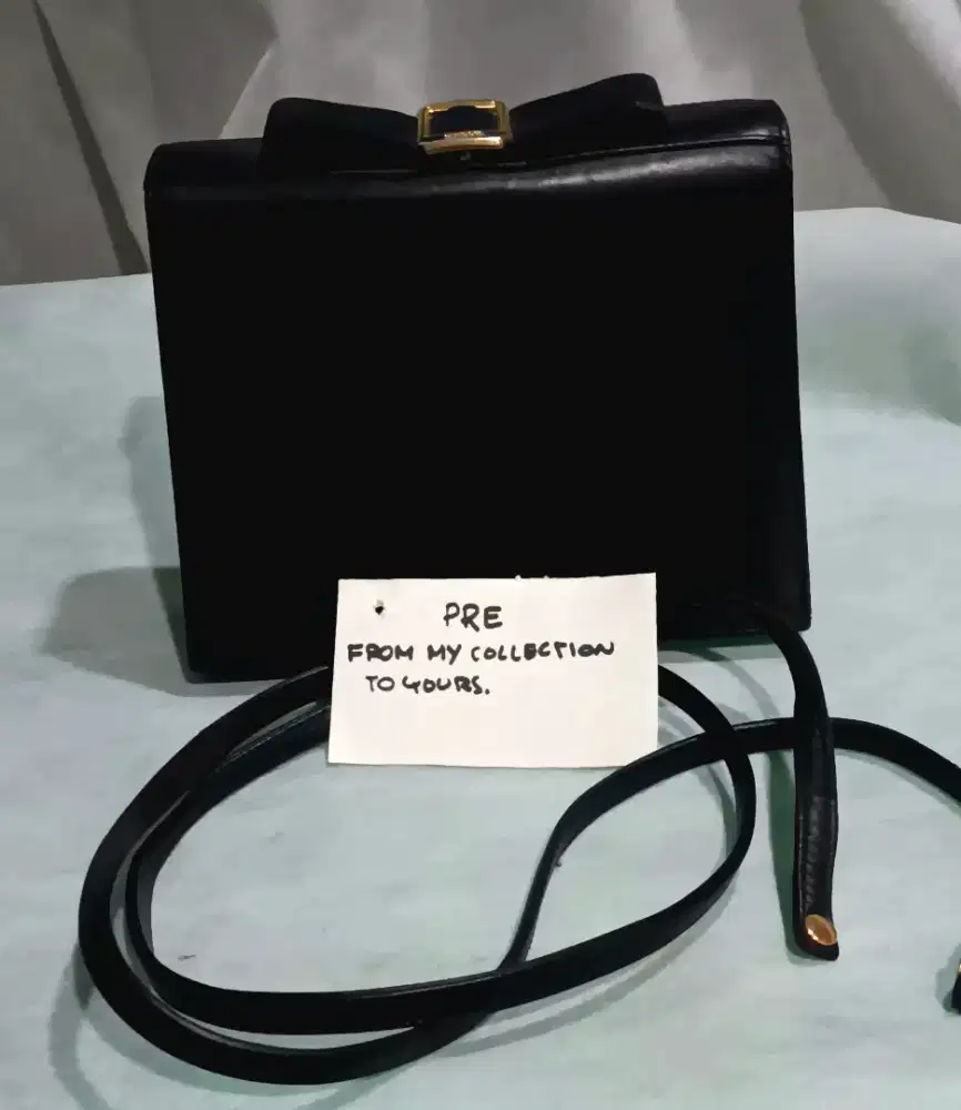 PRELOVED VINTAGE] BALLY Black Leather Bow Clutch / Shoulder Bag