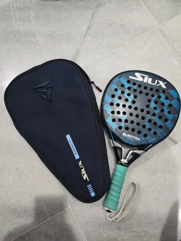 Raket padel bekas used preloved Siux st4 rulo rl kondisi like new