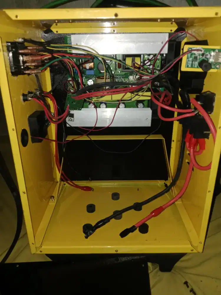 Peralatan tata surya