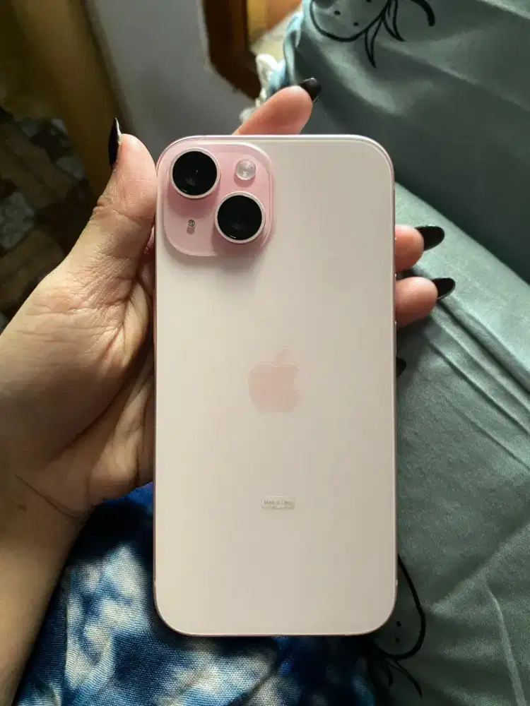 jual iPhone 15 PINK