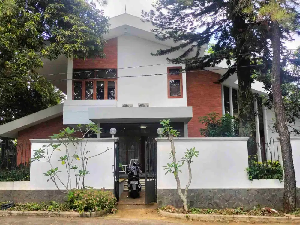 Rumah Mewah Hoek Villa Duta Bisa Kantor Akses Jagorawi Pajajaran