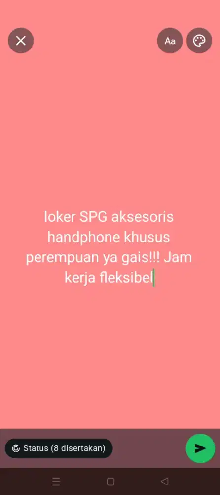 SPG aksesoris handphone