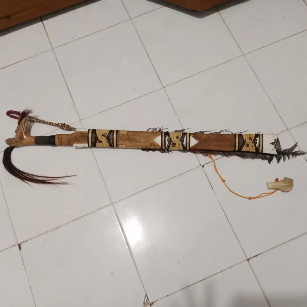 Mandau dayak pedalaman