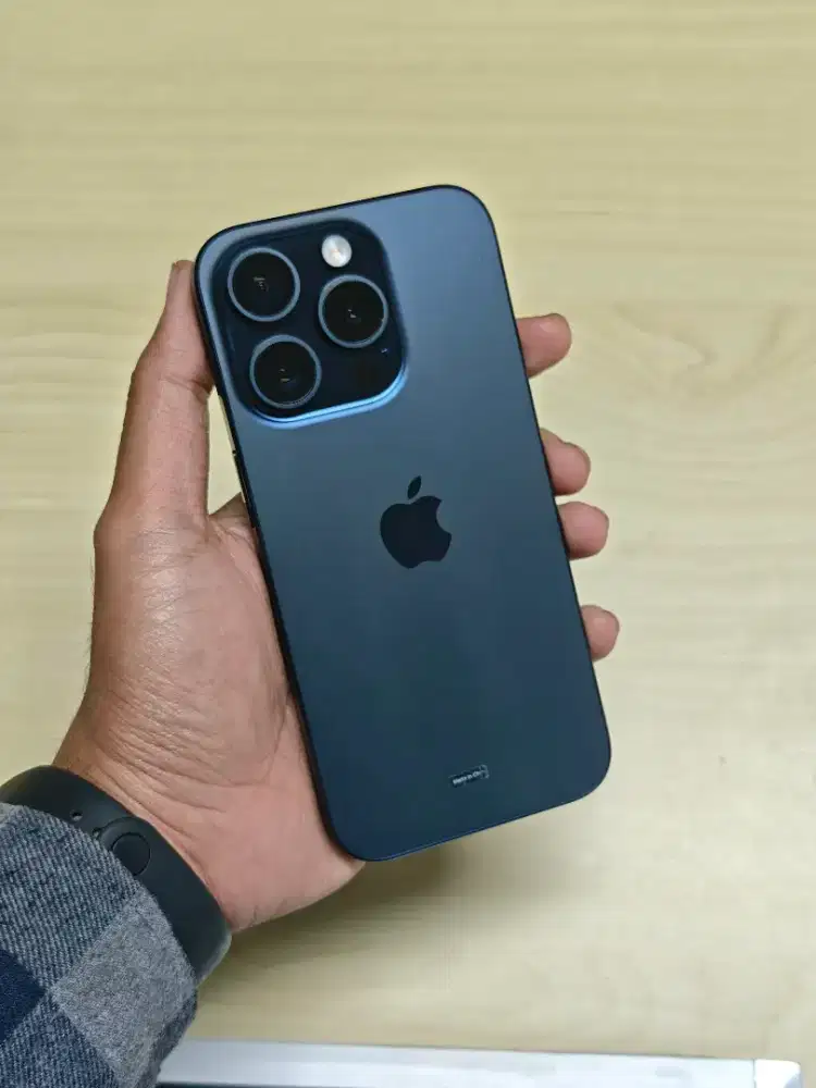 iPhone 15 Pro 128GB iBox