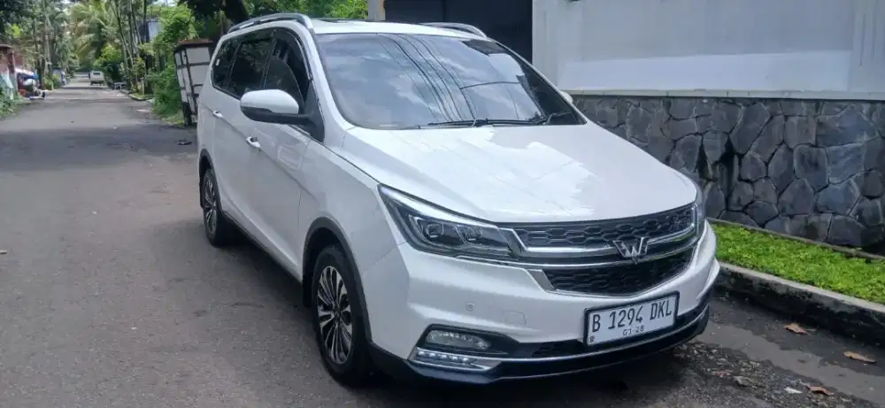 Cortez EX Sunroof Capt Seat