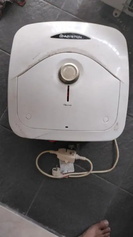 Water heater Ariston 15 Liter