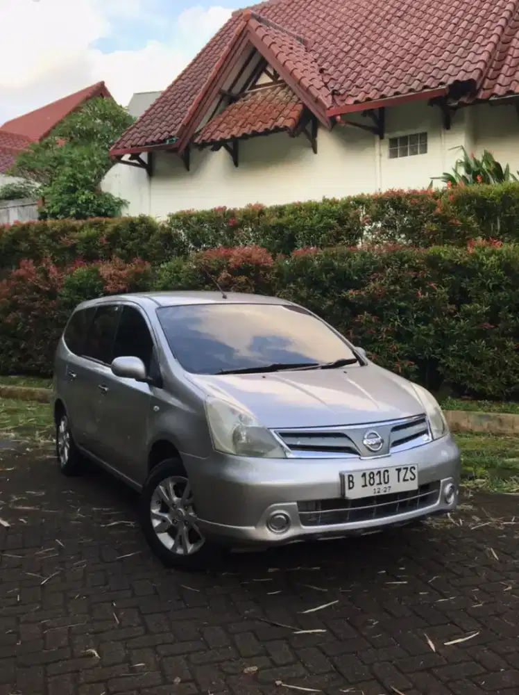 Credit Syari'ah/Cash Low KM! Grand Livina SV AT 2012 Improvement Akhir