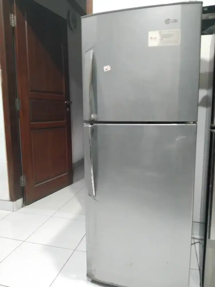 Kulkas 2 Pintu Merk LG