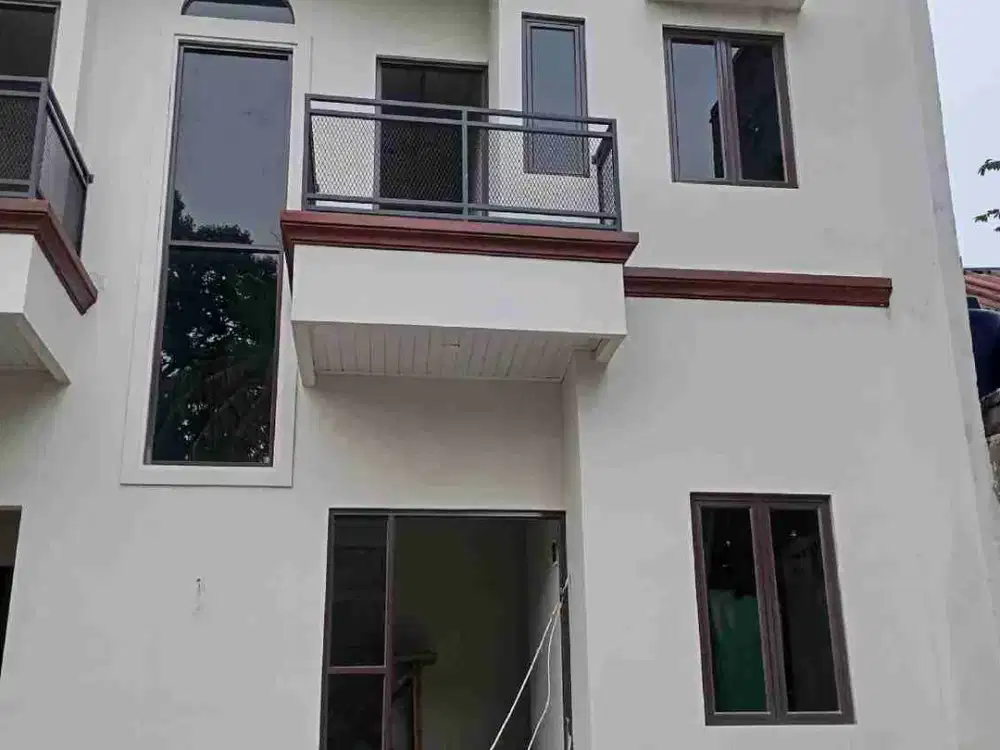 cluster mewah pinggir jln raya lokasi strategis di Cibubur