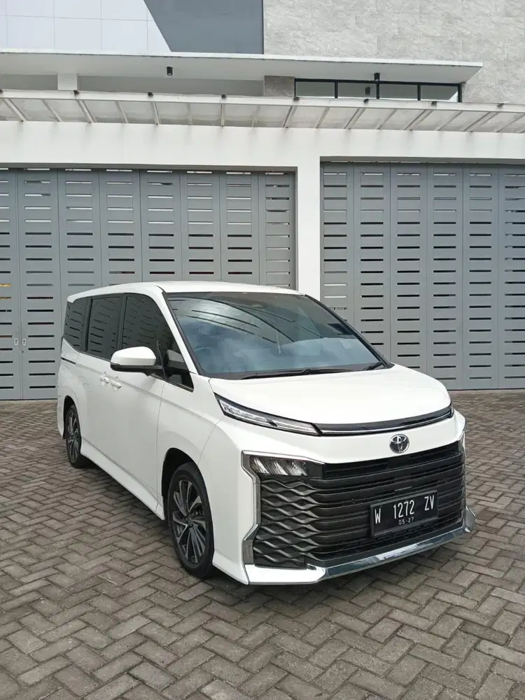 [Gress Mobil Kutisari]Voxy Tss Facelift 2.0 Cvt AT Tahun 2022