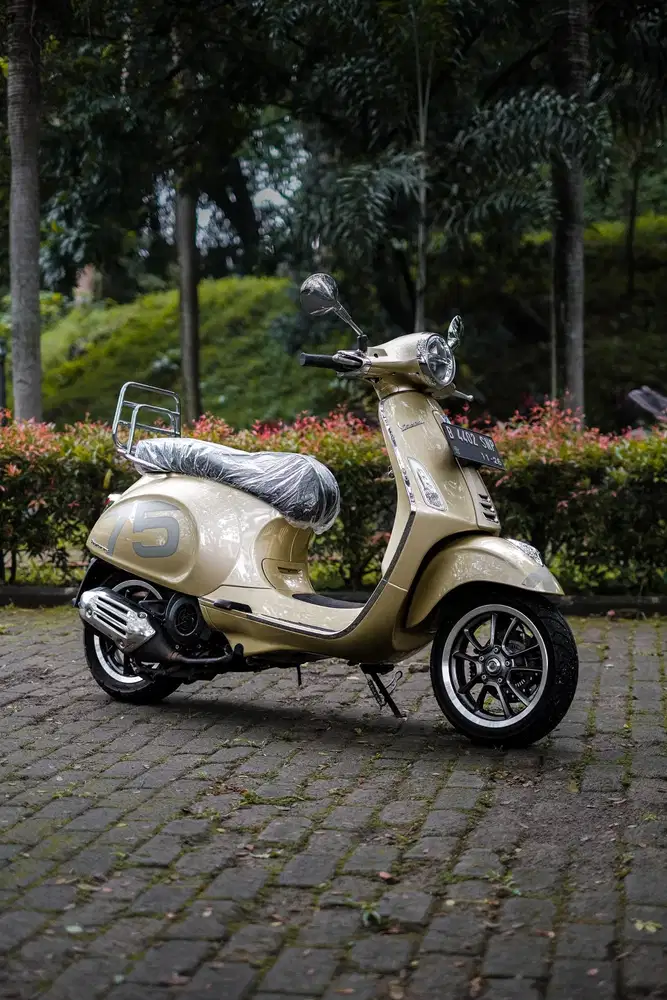VESPA PRIMAVERA 150 ANNIVERSARY 75TH 2021