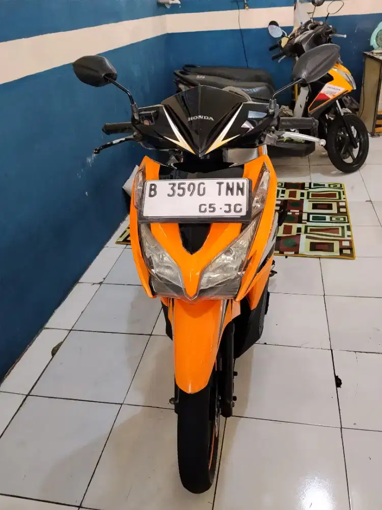 Honda vario old 125cc 2012 surat lengkap pajak on siap pakai