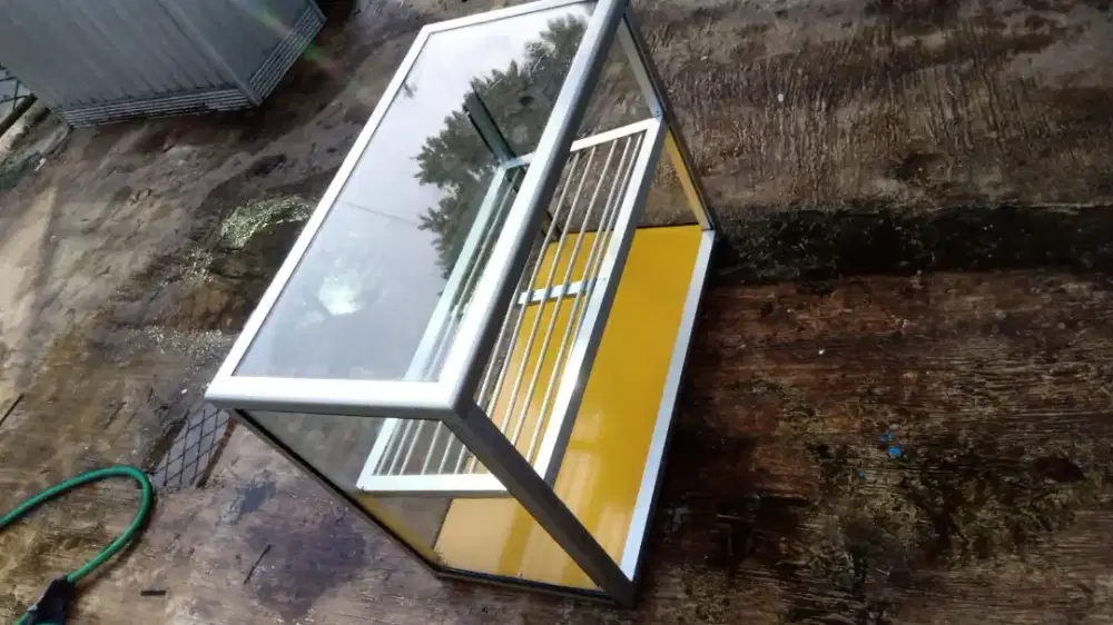 Jual Etalase Fredchiken second, Lok Pamulang barat, Tangsel