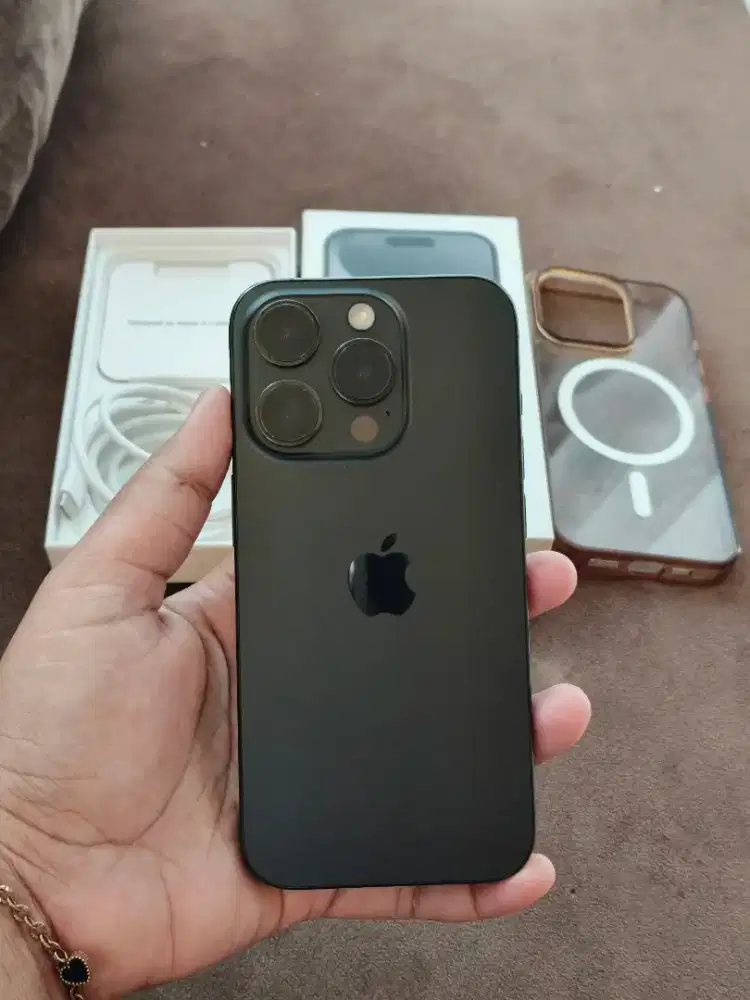 IPHONE 15 PRO 256GB INTER ALLOPERATOR