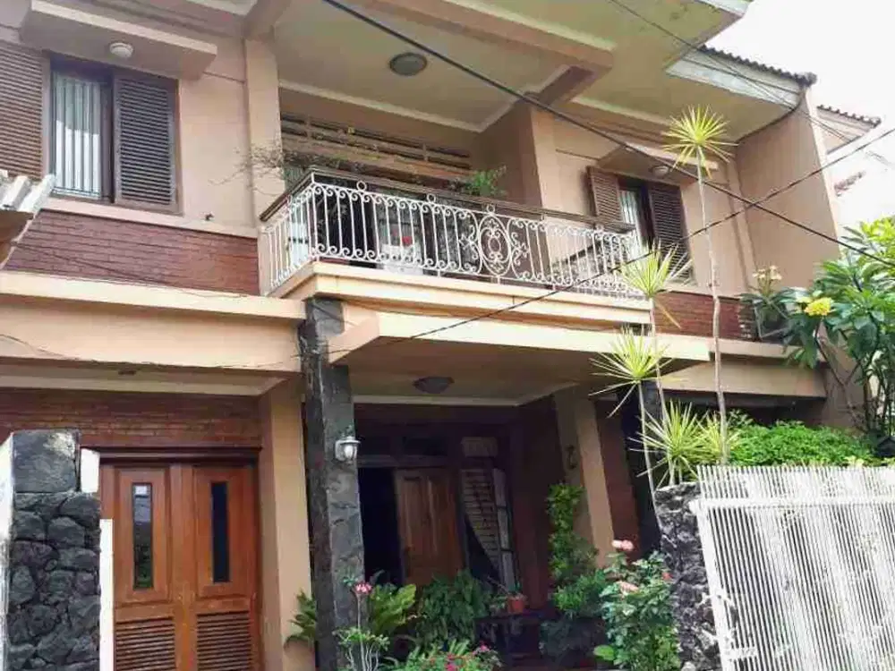 Di Jual Rumah Strategis Di Bintaro Sektor 2