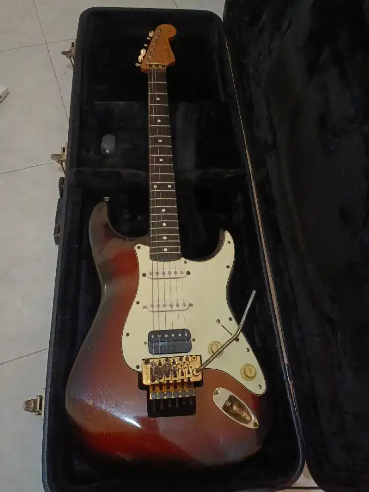 Fender japan Stratocaster reissue 62 original