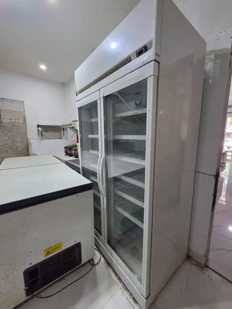 Frezer, AC,TV, kulkas minuman, kompor, undercounter table, rice cooker