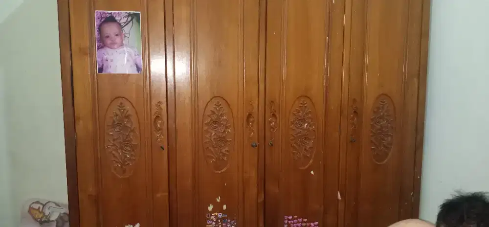Lemari jati 4 pintu