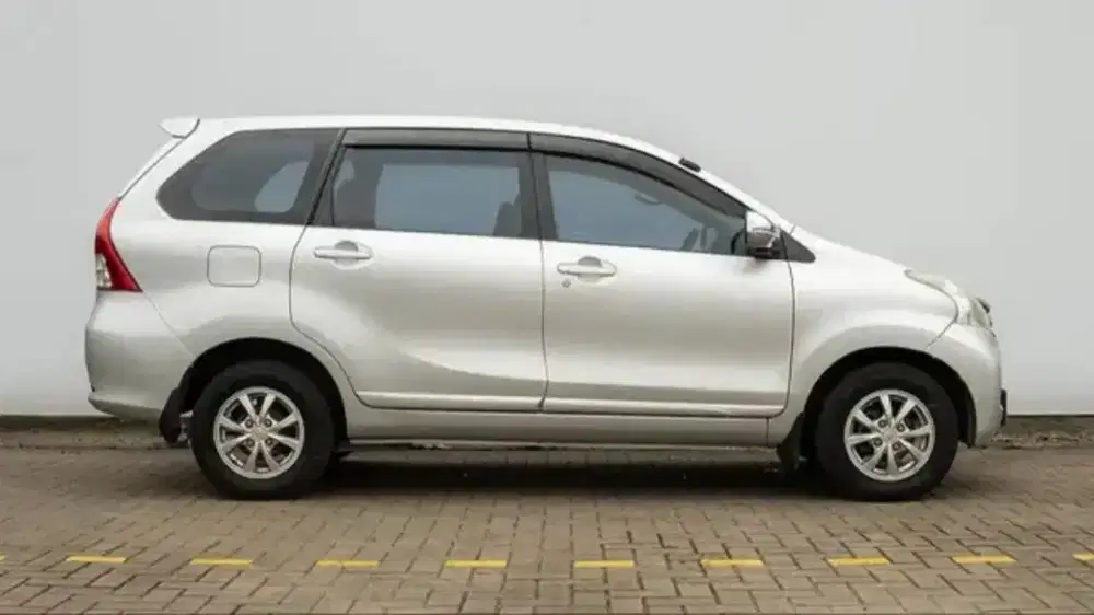 Toyota avanza G 1.3 AT 2013 bensin