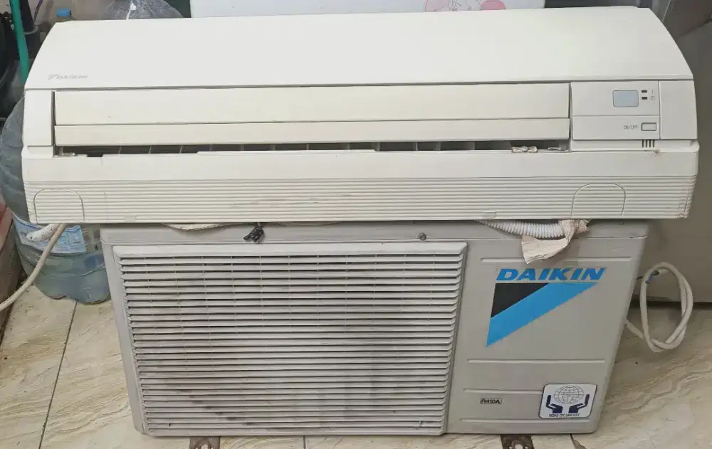 Jual ac Daikin 1/2 pk R 32 lowwat 360 wat kondisi 95% ori semua