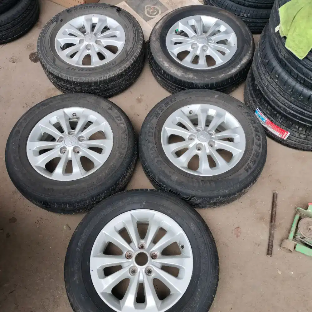 Velg original OEM Terios tx ring 16 pcd 5x114,3 ban 215/65 R15