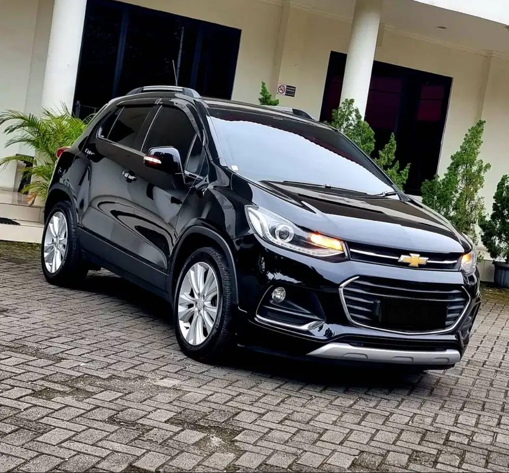 Chevrolet Trax Premier AT 2018 Sunroof Mulus Terawat