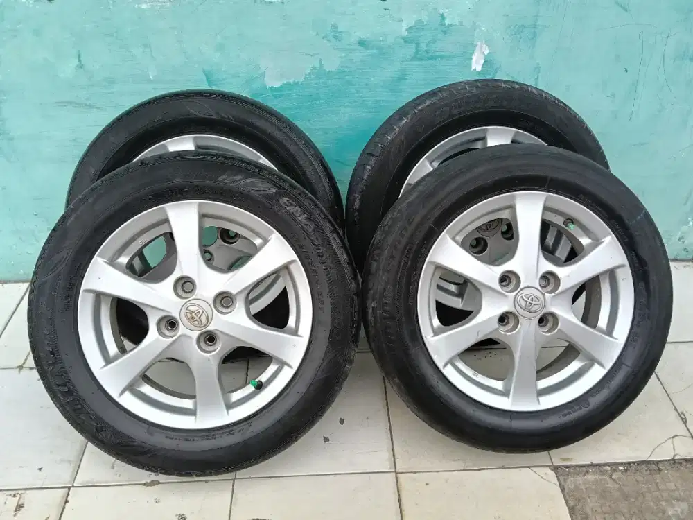 Velg+ban ori Ayla/agya