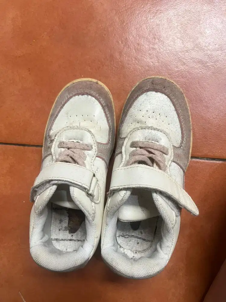 Sepatu Anak 5 Tahun