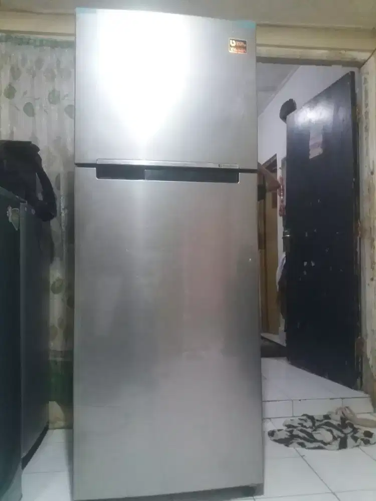 Di jual kulkas SAMSUNG jumbo
