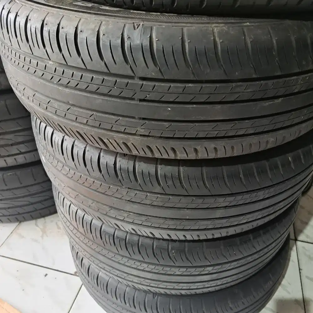 Ban mobil 215 65 r16 dunlop for terios rush innova captiva xtrail dll