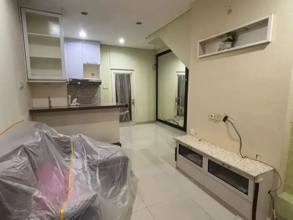 DIJUAL RUMAH SEMI FURNISHED SUDAH RENOVASI @RUMAH LAYAR PERMAI, PIK