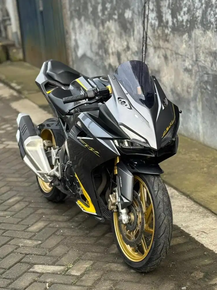 honda cbr 250rr