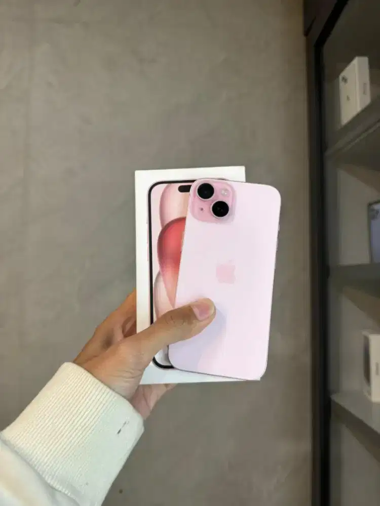 Ready 15 128gb pink garansi ibox fullset bisa cicilan