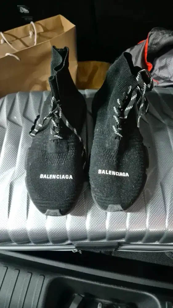 Balenciaga Speed 2.0 Lace-Up Sneaker Black. 