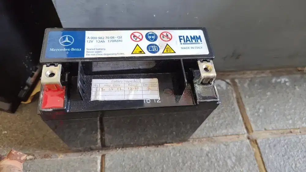 Aki Baterai Aux Mercedes C250 W204