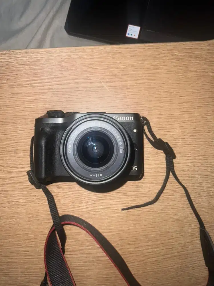 Canon Eos M6 15-45Kit